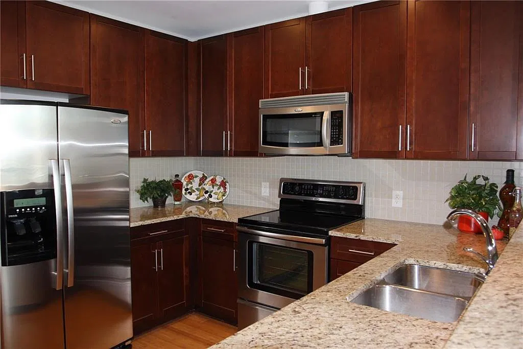 2 bed, 861 sqft, $2,620 — Photo 4