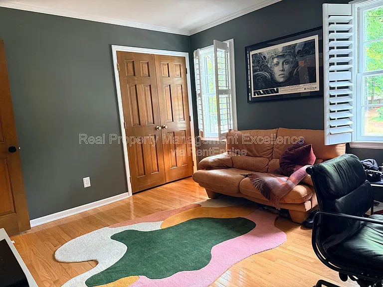 1208 Nottingham Dr — Photo 36
