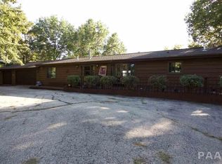 335 Oakwood Cir, Dahinda, IL 61428