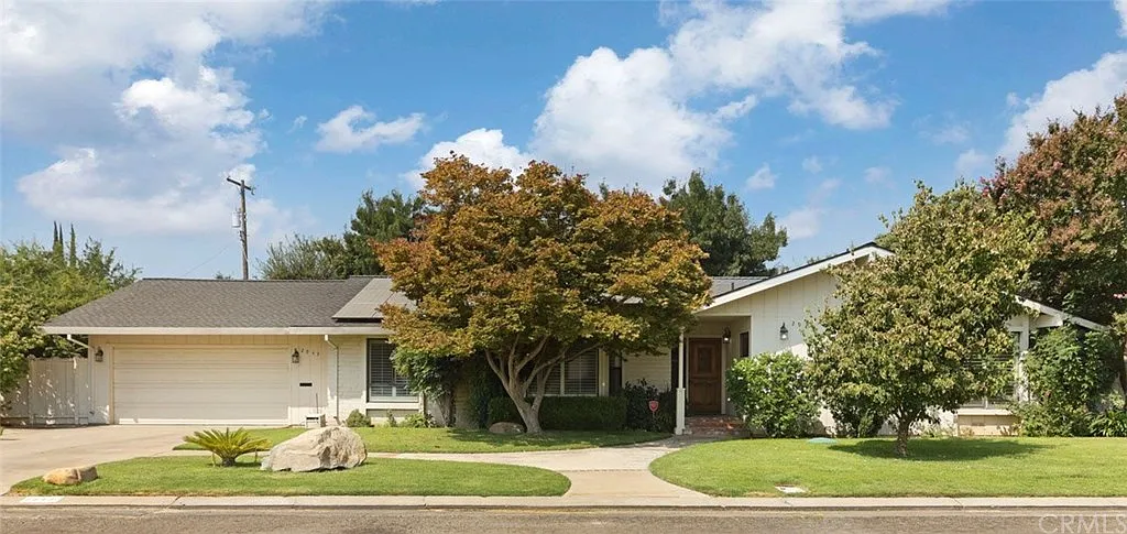 2943 Montana Ave photo 1