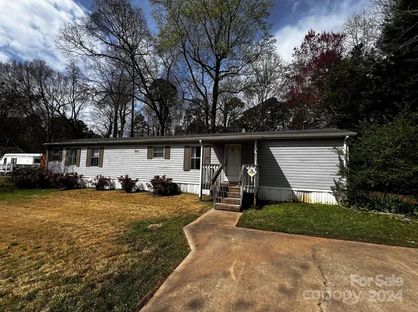 4541 Enoch Dr, Sherrills Ford, NC 28673