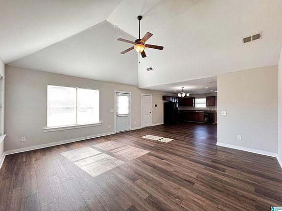 5th image of 87 Carriage House Rd SW