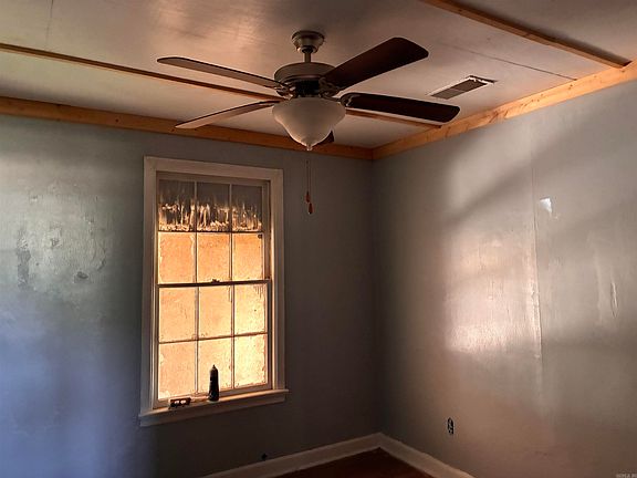 5th image of 1519 County Road 359