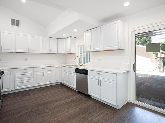 4th image of 6930 Fallbrook Ave