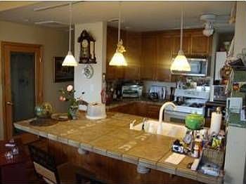 2nd image of 531 E Mariposa Ave