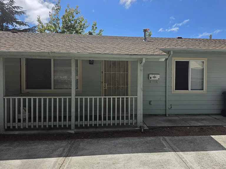 326 Arkansas St #B — Photo 3