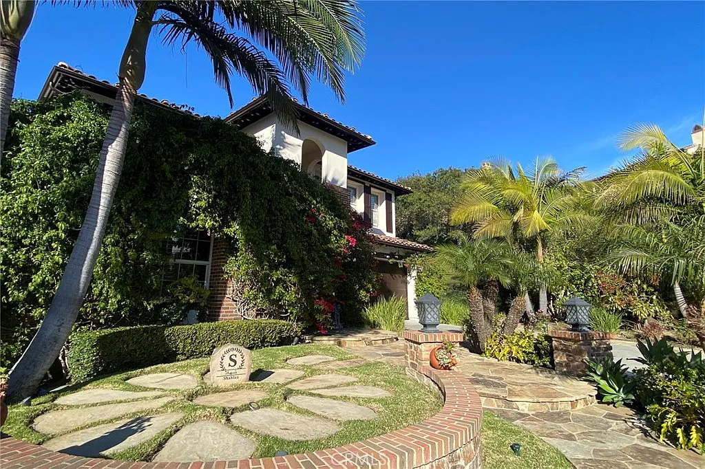 5 bed, 4.5 bath, 3912 sqft, $15,500 — Photo 3