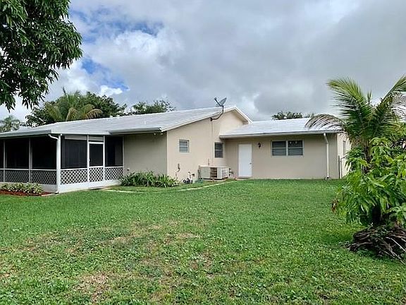 3rd image of 8398 NW 35th St