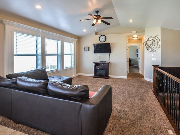 3rd image of 6040 Zachary Dr