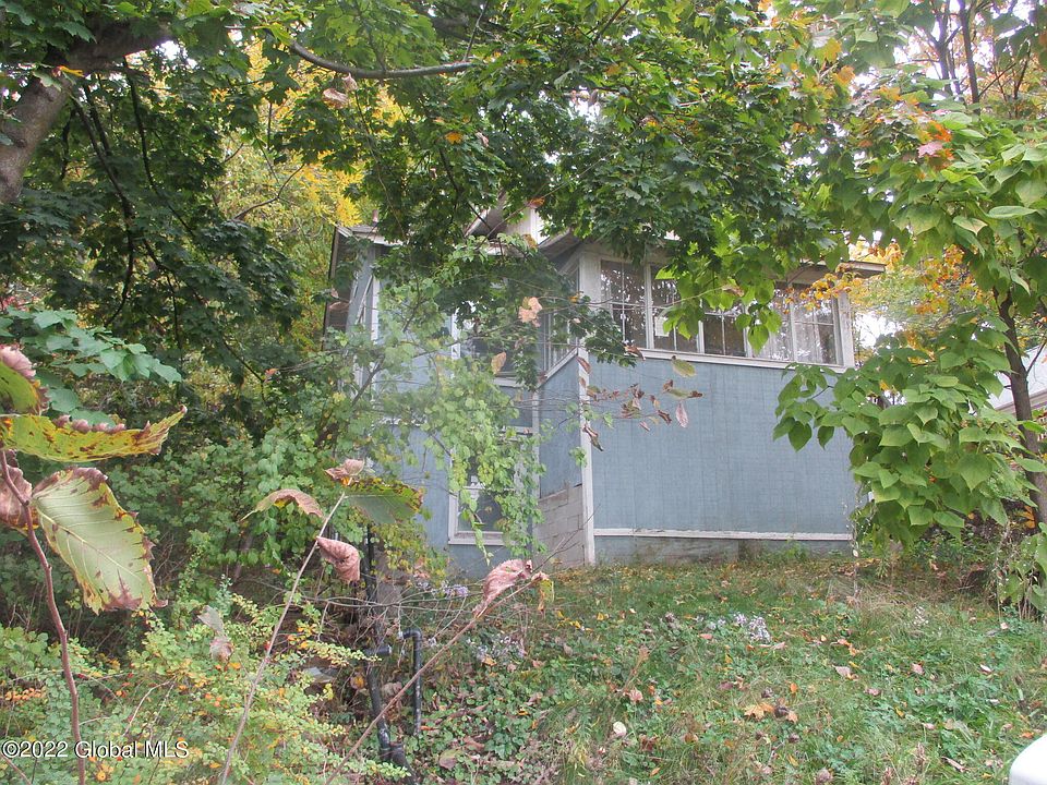 16 Boght Rd, Watervliet, NY 12189 MLS 202228660 Zillow