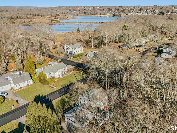 4th image of 87 Colony Road