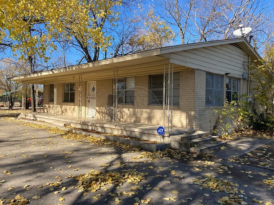 1st image of 21 N College St