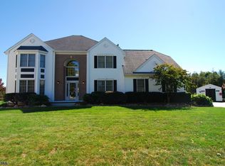 9 Irving Ct, Ledgewood, NJ 07852