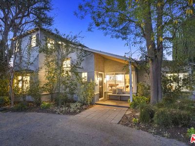 11911 Otsego St, Valley Village, CA, 91607
