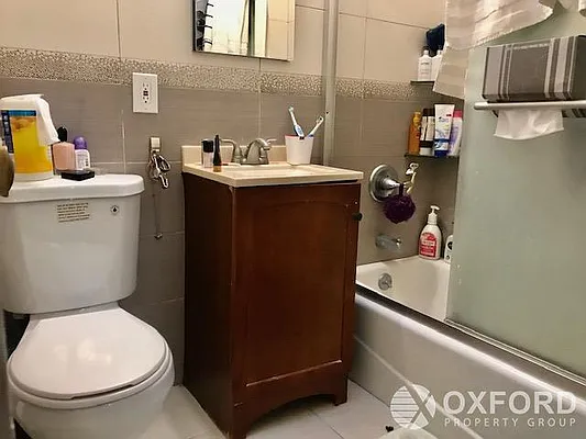 Rented by Oxford Property Group | media 32