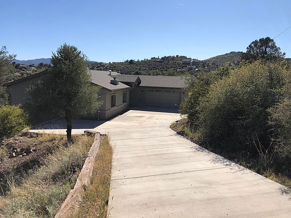3rd image of 1975 N Crystal Dr