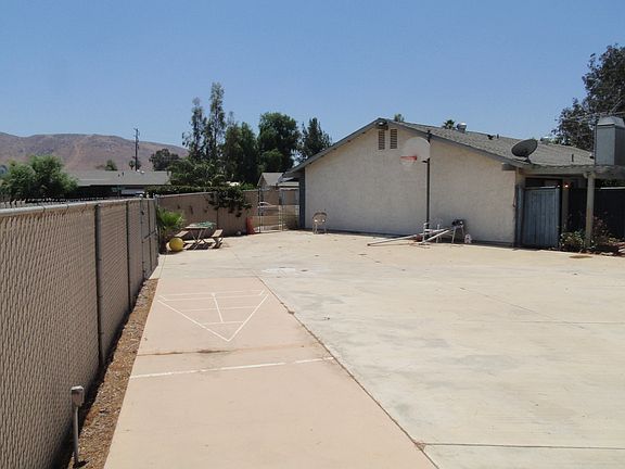 2nd image of 8532 Saddle Creek Dr
