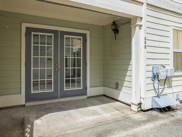 84 Cassandra Ln #B — Photo 9