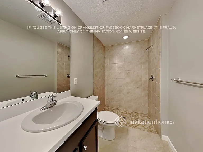 598 SW Ester Ave — Photo 14