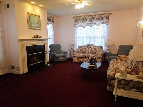 4th image of 4 Heritage Ct
