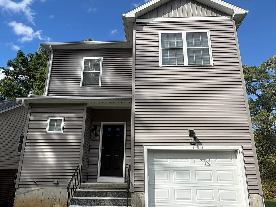 11 Prescott St