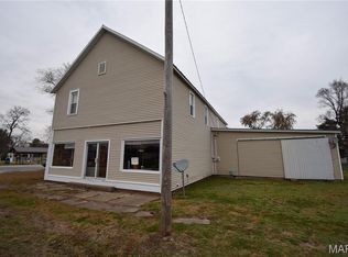 200 W Garrison St, Gillespie, IL 62033