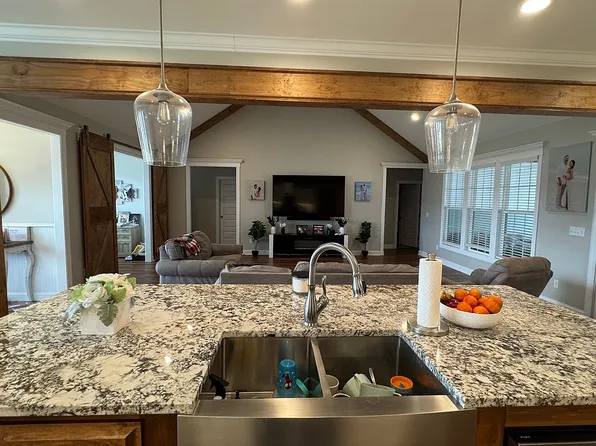 3044 Mary Powell Way, Hahira, GA 31632