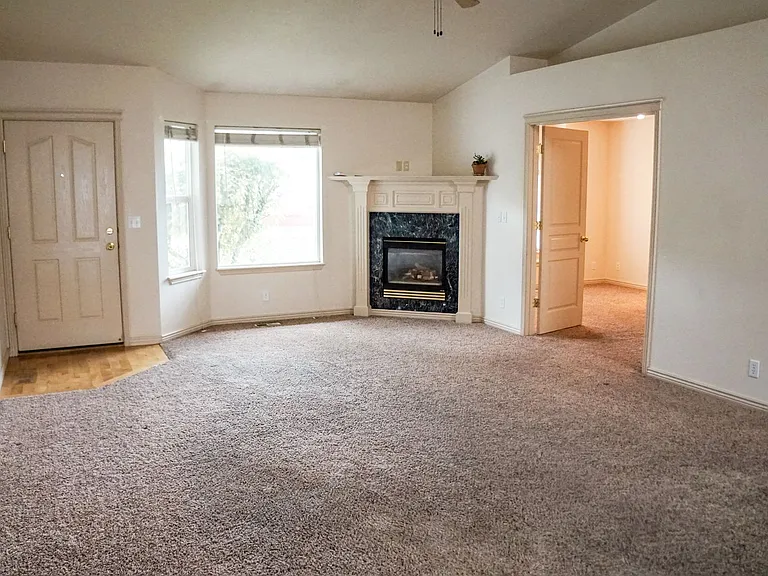 5980 N Chad Evert Ln — Photo 2