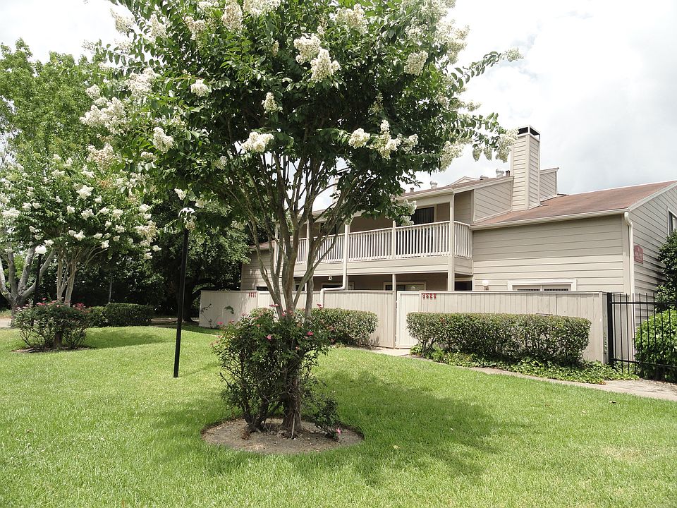 1st image of 9523 Pagewood Ln #9523