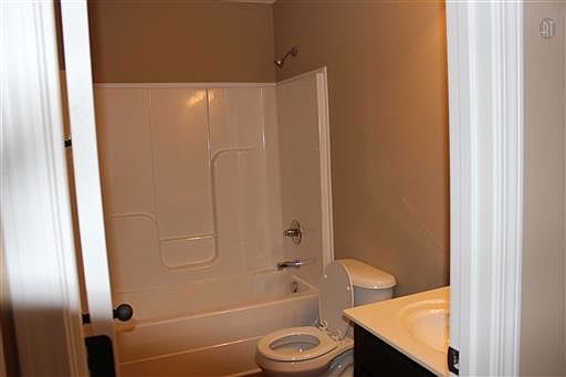 2nd image of 2625 Seminary Avenue # Fl 1ST