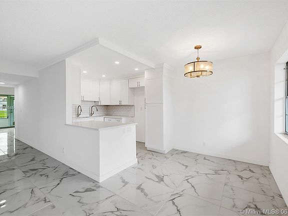 3rd image of 265 Bedford #265-K