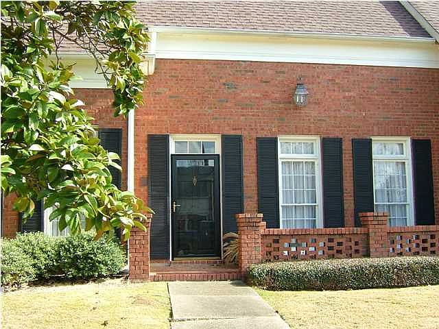 1st image of 2940 Jamestown Dr