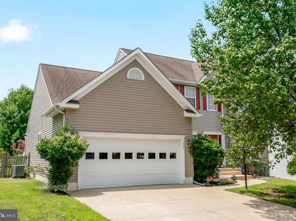 1005 Great Oaks Ln, Fredericksburg, VA 22401