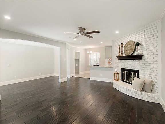 3rd image of 2104 Briarcreek Ln