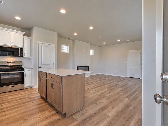 2nd image of 2108 Myrtle Ln Lot 86