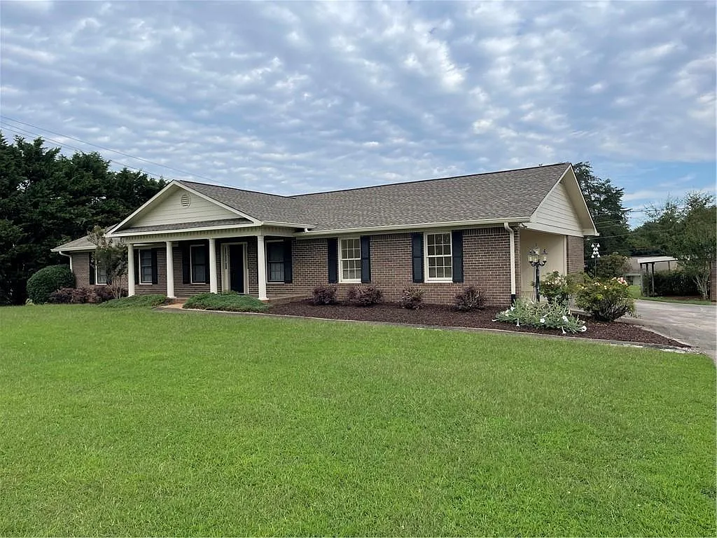 Building Photo - 119 Sawnee Dr