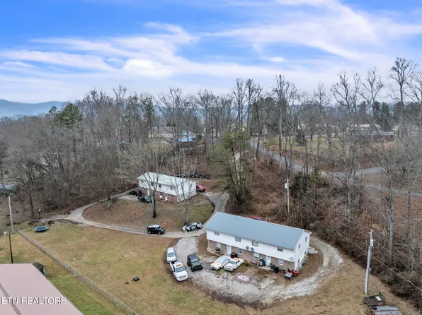 211 Timberlake Cir, Jacksboro, TN 37757