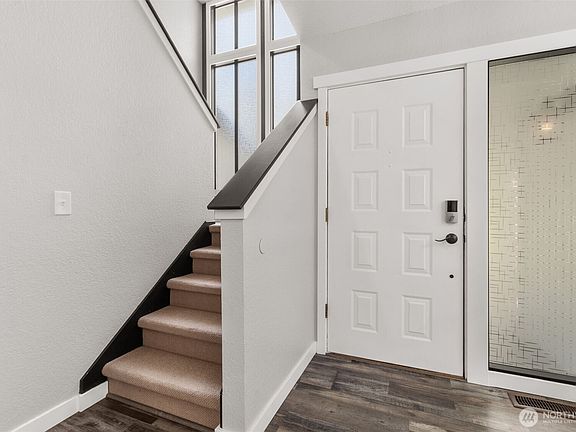 4th image of 3202 161st Street E