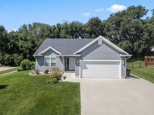 5744 SE 30th St, Des Moines, IA 50320
