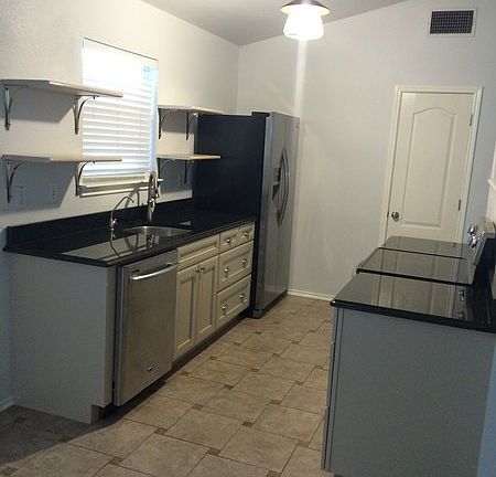 3rd image of 14 Coastal Ln