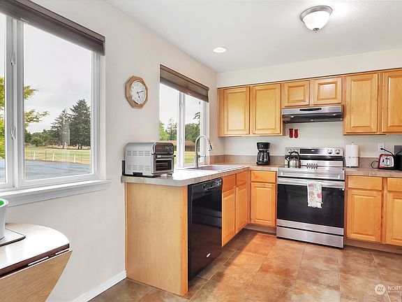 4th image of 8652 SW Onyx Drive #A