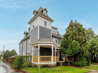 131 Wisconsin AVENUE, Waukesha, WI, 53186