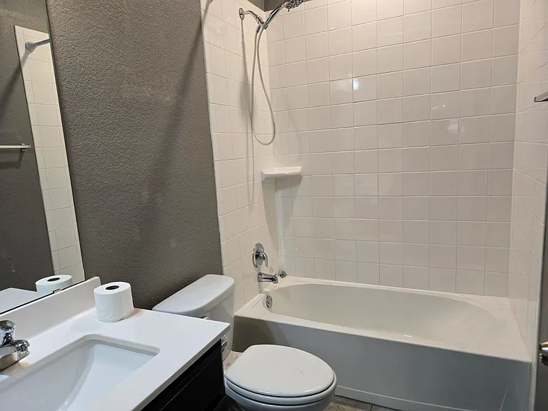 5561 Othello Dr — Photo 39