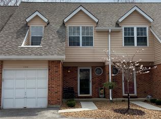 1008 Pocono Trl, Ballwin, MO 63021