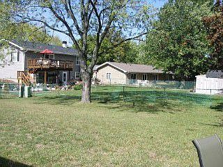 3rd image of 870 Hillcrest Blvd