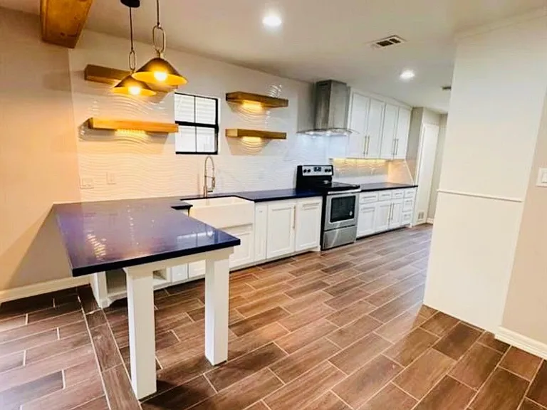 1212 W Maple Ave — Photo 12