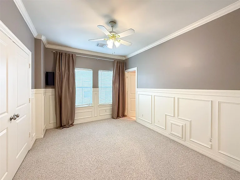 621 Hartman St — Photo 17