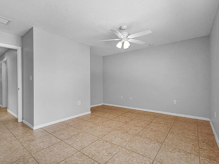 520 N Southridge Rd — Photo 20