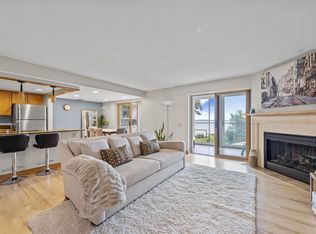 1029 Spaight St APT 3C, Madison, WI 53703