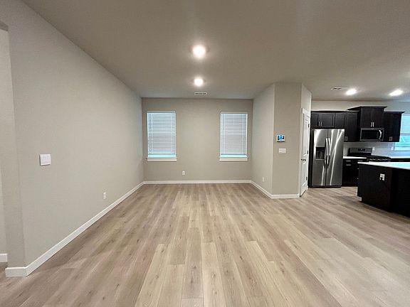 5th image of 2501 N Leah Ln